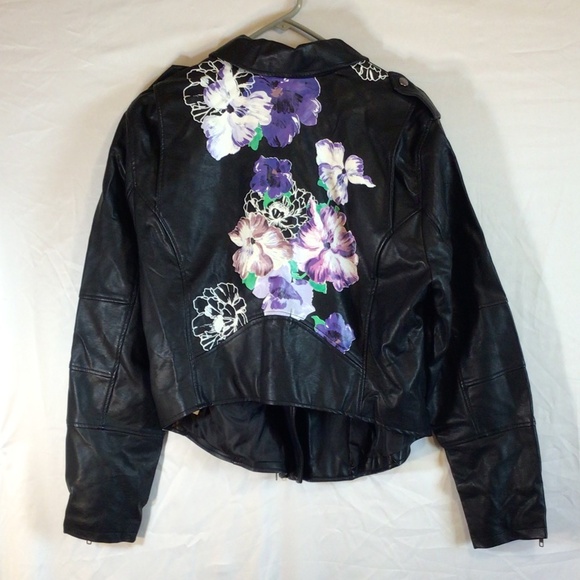Torrid moto jacket women’s size 2 black floral faux leather long sleeve - Picture 1 of 13